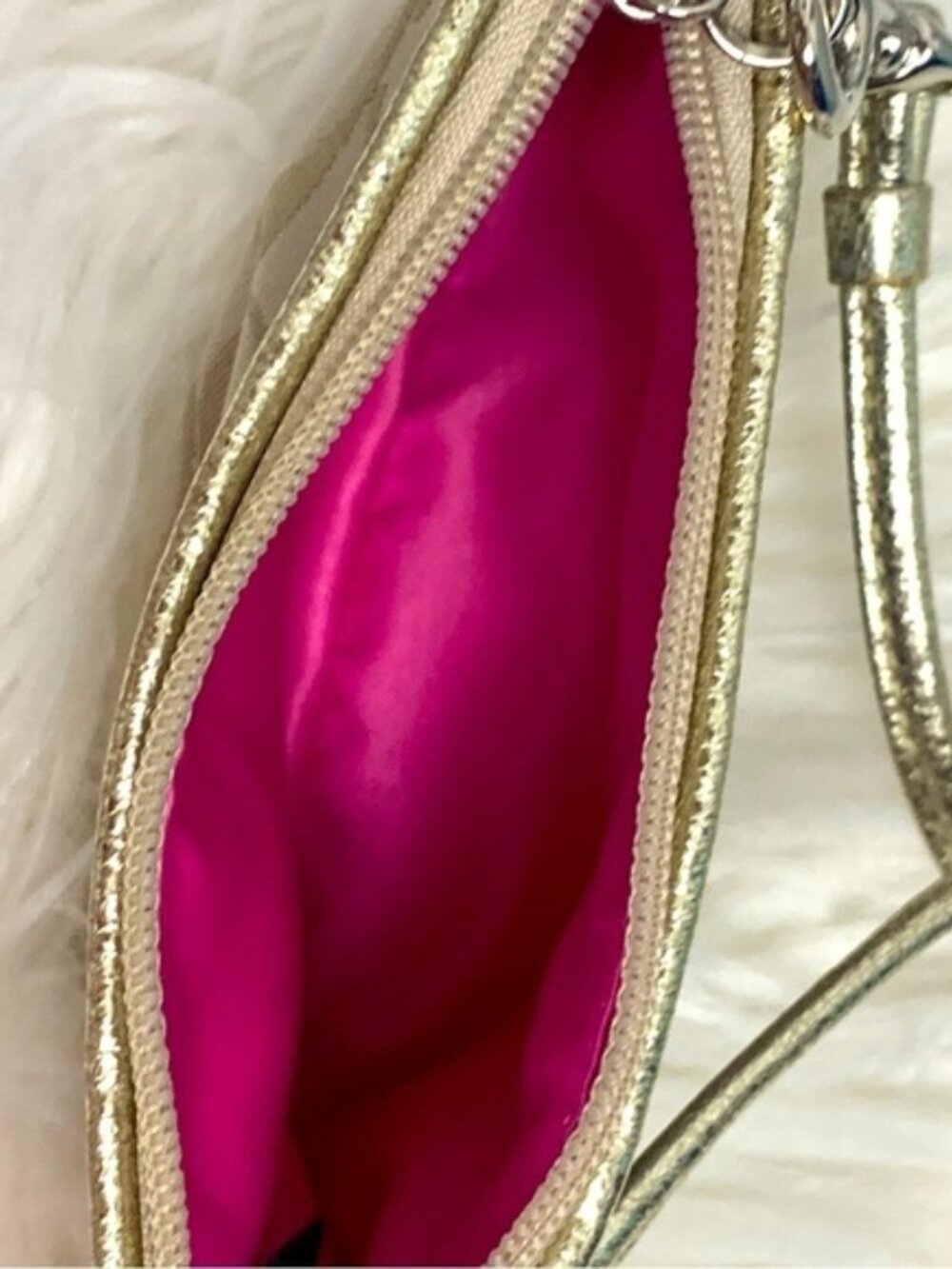 Coach Poppy Gold Signature Wristlet - Picture 8 of 8